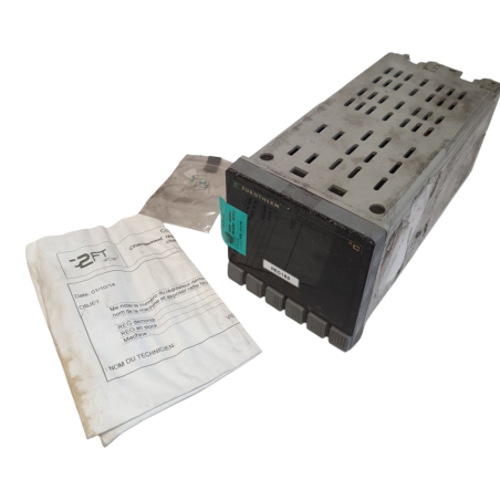 EUROTHERM 902S Contrôleur de température