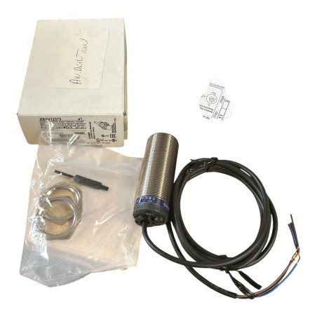 TELEMECANIQUE XSAV12373 CAPTEUR INDUCTIF