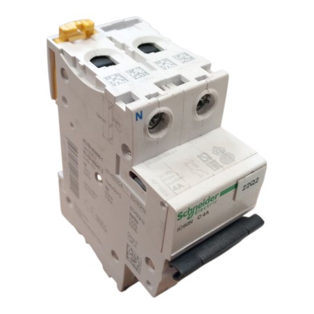 SCHNEIDER ELECTRIC A9F74604 Disjoncteur