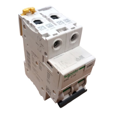 SCHNEIDER ELECTRIC A9F92216 Disjoncteur