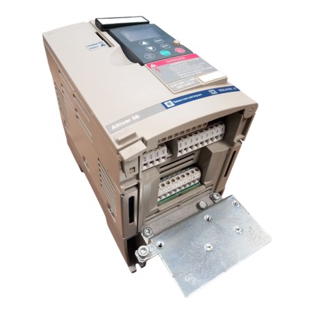 TELEMECANIQUE ATV58HU09M2 Altivar 58 Variateur de vitesse 0.37kW 1/2 HP