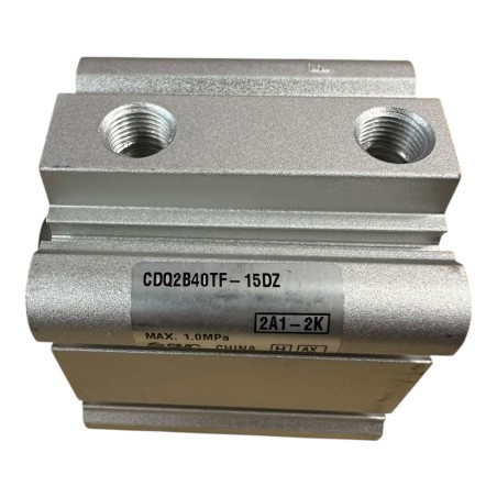 SMC CDQ2B40TF-15DZ VERIN COMPACT PNEUMATIQUE