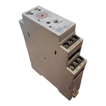 OMRON H3DE-M2 Relais temporisé 24-230VAC/DC