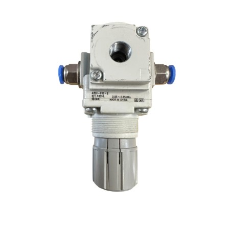 SMC AR20-F02-B REGULATEUR DE PRESSION