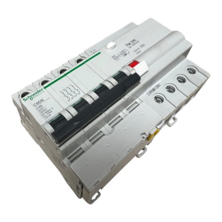 SCHNEIDER ELECTRIC 24234 Disjoncteur 4P 63A + 26567 Bloc différentiel 300mA
