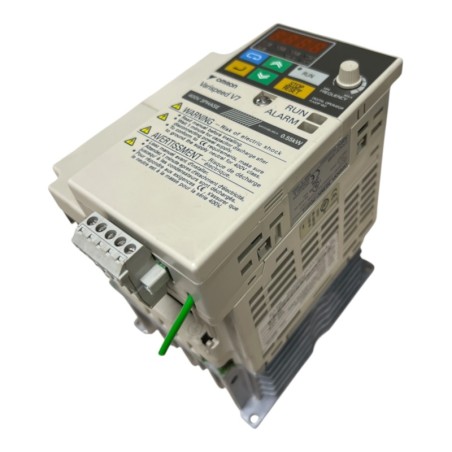 OMRON CIMR-V7AZ40P7 Variateur de fréquence 0.55kW + 3G3MV-PDRT2 Interface