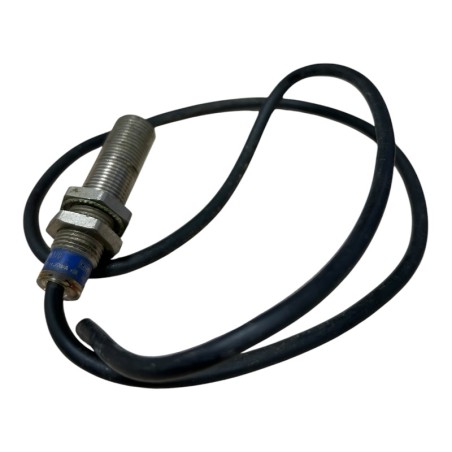 TELEMECANIQUE XS1M12PA370 Détecteur de proximité PNP 12-24VDC Sn:2mm